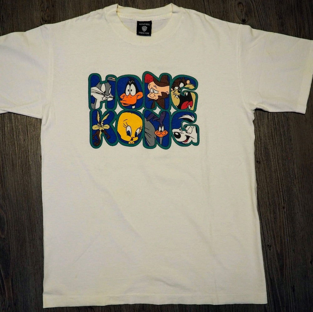 1995 'Hong Kong' Looney Tunes shirt Made in USA, Medium